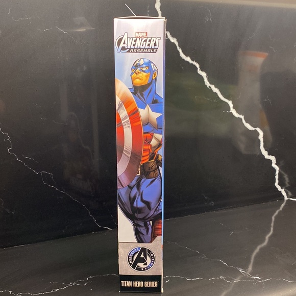 Captain America Marvel Avengers toy Titan Hero Series Hasbro NWT - Picture 7 of 8